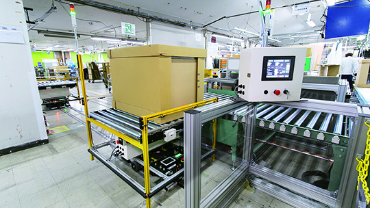搬送作業を自動化し、生産性が向上